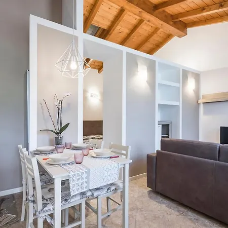 Casa Adriano I Castion/campagnola Костермано